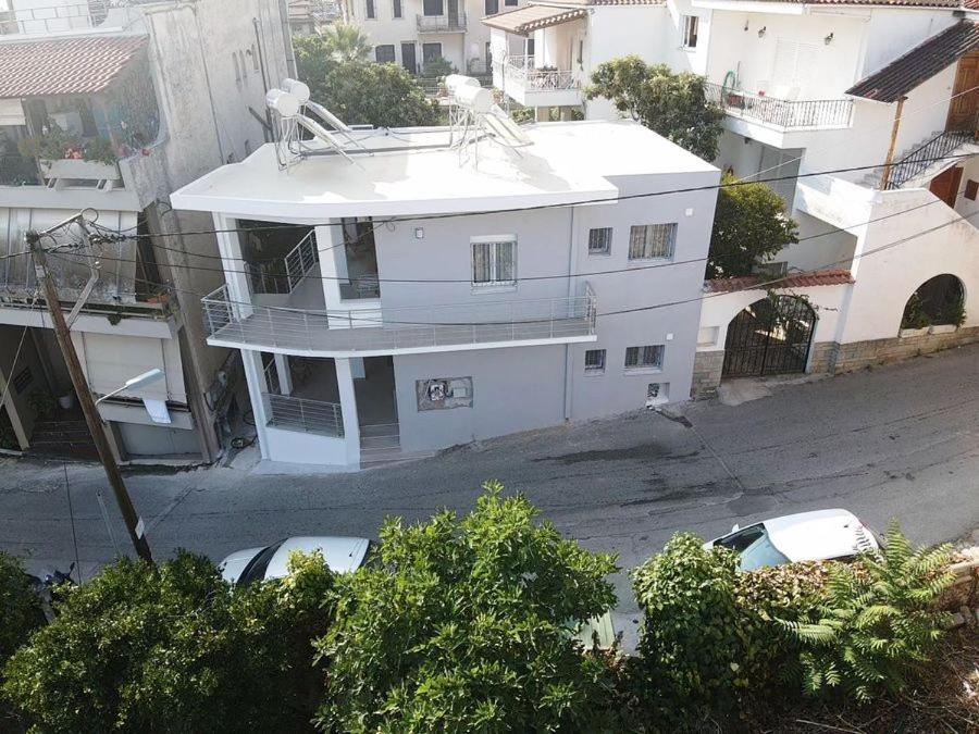 Elpida'S Apartments เซเลียนิติกา ภายนอก รูปภาพ